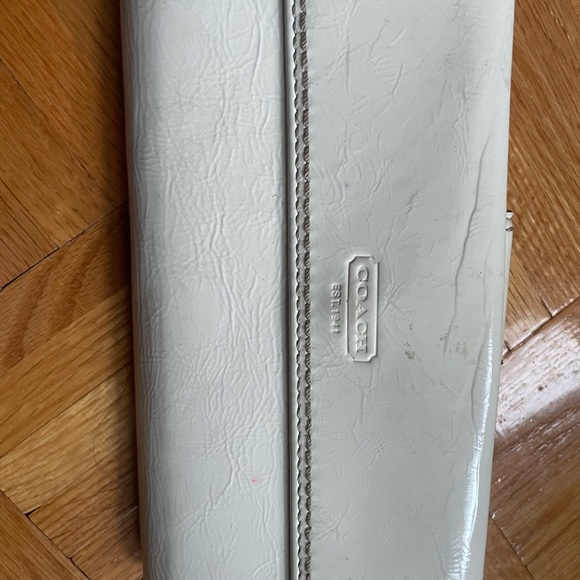 Coach patent white wallet - Picture 2 of 6
